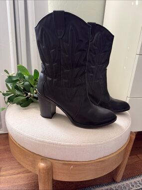 MIA Black Western-Style Mid-Heel Boots